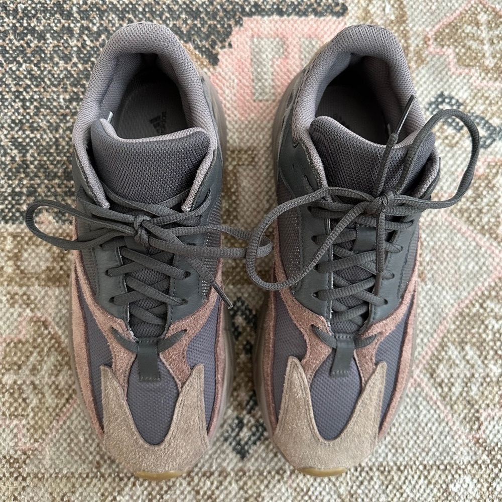 Adidas Yeezy Boost 700 Mauve (Men’s 11.5)